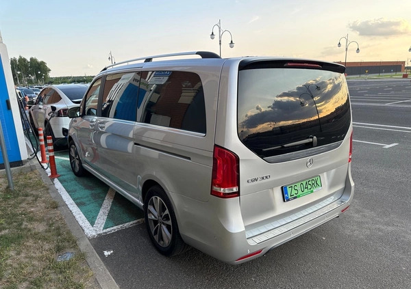 Mercedes-Benz EQV cena 266000 przebieg: 28000, rok produkcji 2022 z Murowana Goślina małe 29